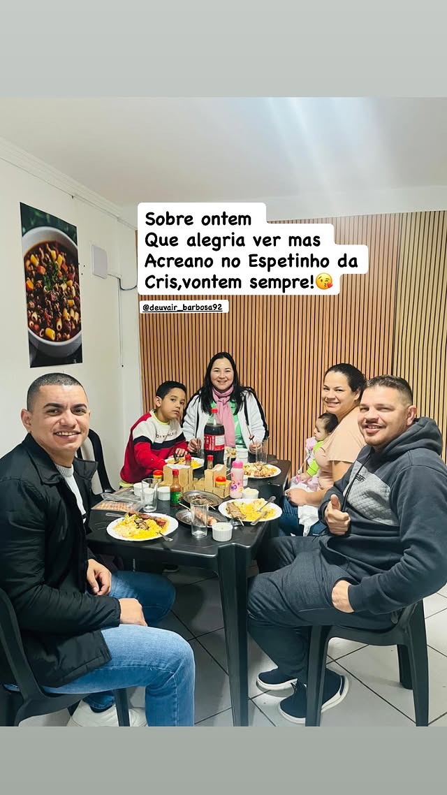 Familia acreana no Espetinho da Cris